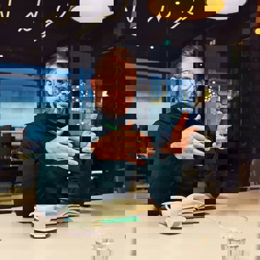 Hero Image Professionals (1) 3200X1600px Squooshed